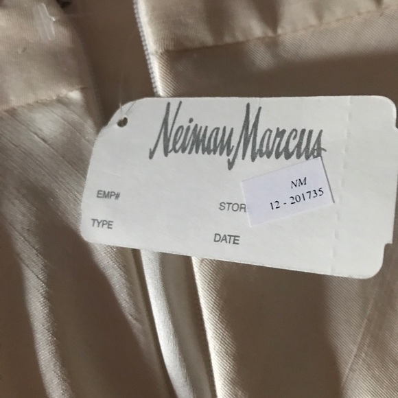 SOLD🎈🎈🎈🎈🎈🎈🎈🎈🎈🎈Valentino Skirt,New With Tags,Size 2,Cream,A-line - Picture 8 of 14